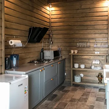 Charlton Estate * Jablunyzja