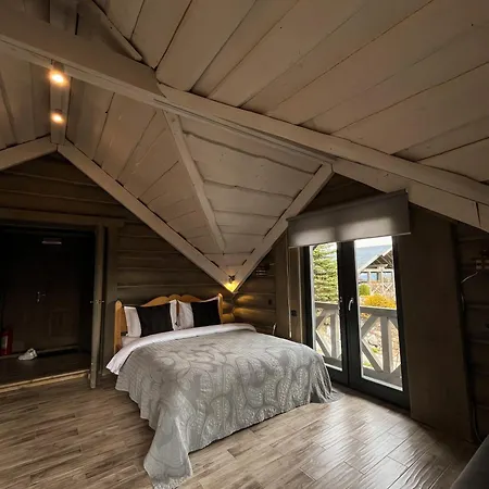 Chalet Charlton Estate *