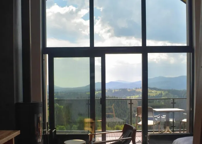 Charlton Estate Яблоница