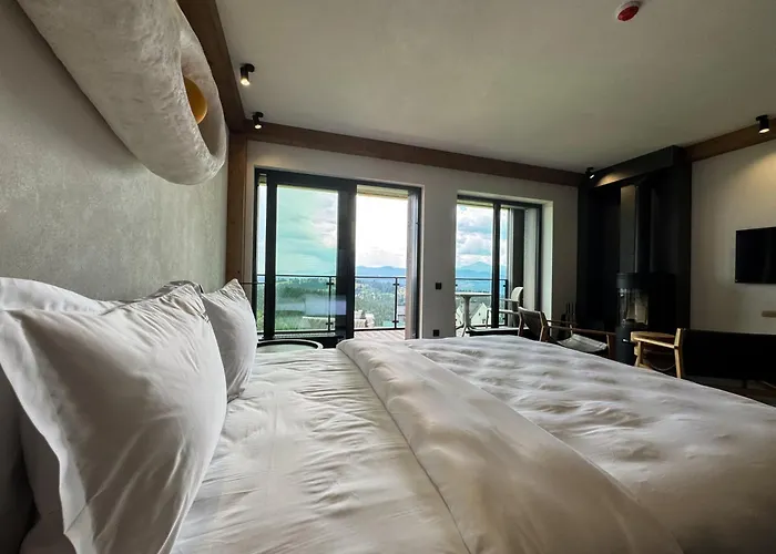 Шале Charlton Estate Яблоница