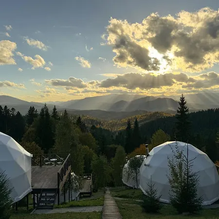 Chalet Charlton Estate Yablunytsia