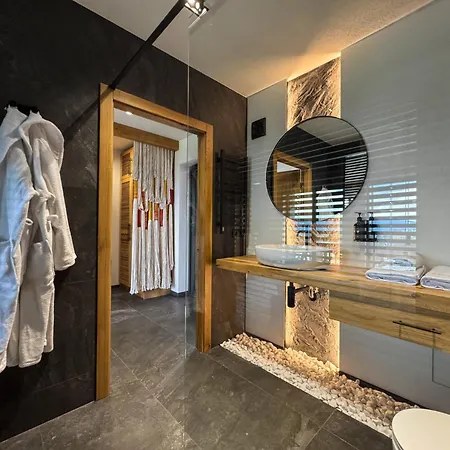 Charlton Estate Chalet