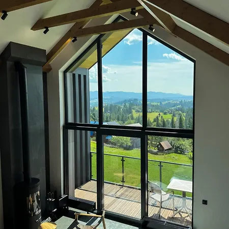 Chalet Charlton Estate Yablunytsia