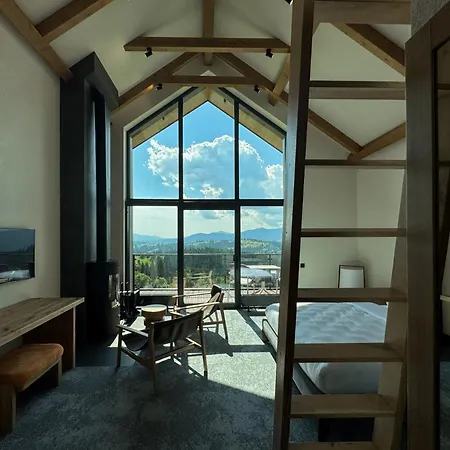 Charlton Estate Yablunytsia