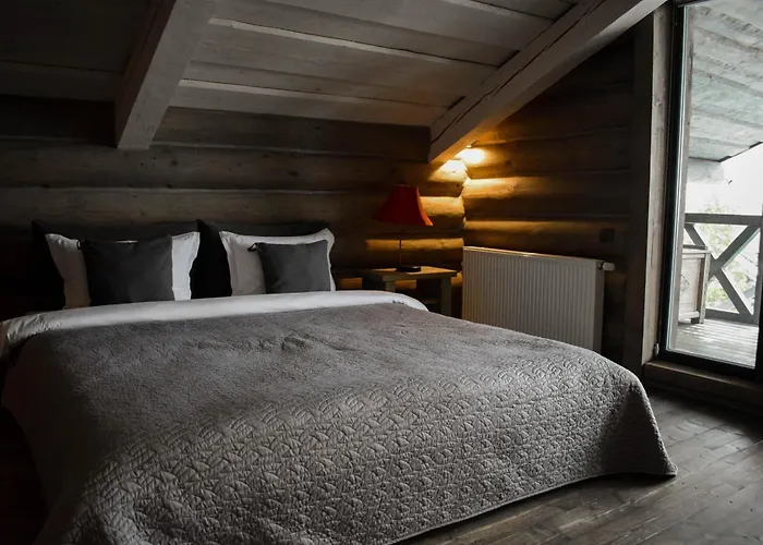Charlton Estate Chalet *